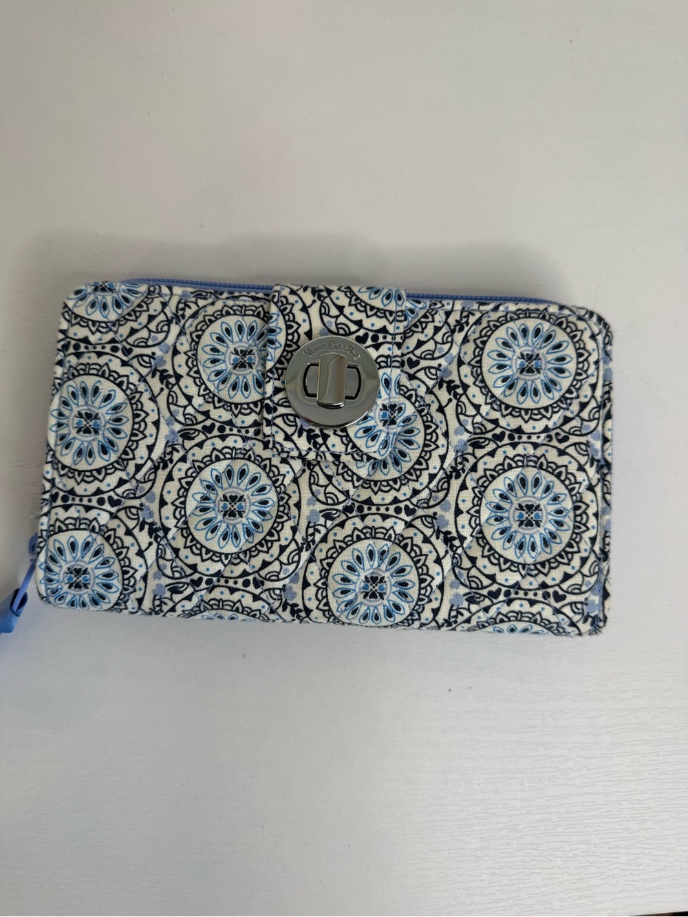 Vera Bradley Turnlock Wallet Steel Blue Medallion Blue White